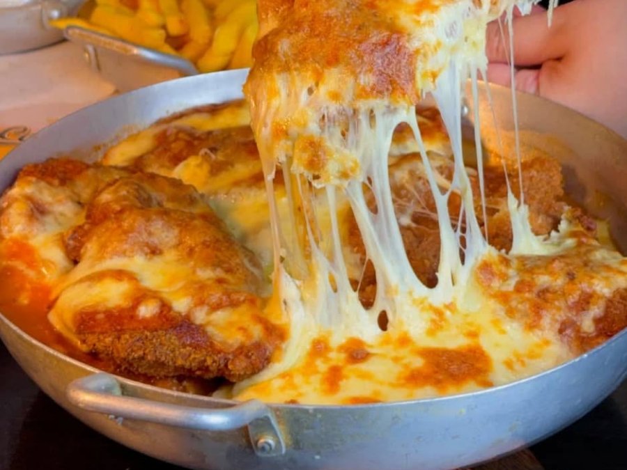 Parmegiana gratinada na panela